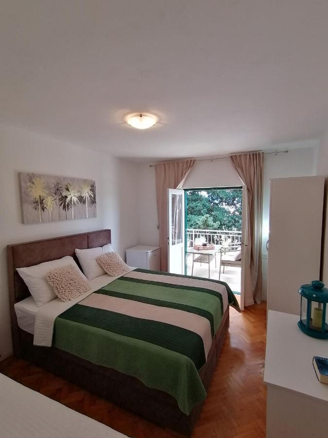 Apartment Borovi With Terrace And Parking بوداكا المظهر الخارجي الصورة