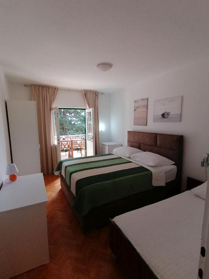 Apartment Borovi With Terrace And Parking بوداكا المظهر الخارجي الصورة