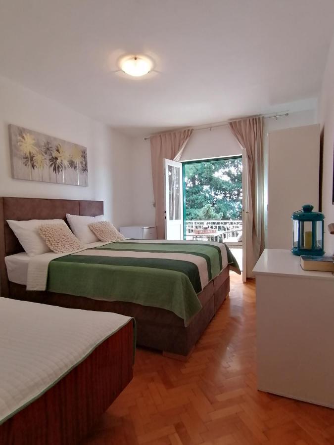 Apartment Borovi With Terrace And Parking بوداكا المظهر الخارجي الصورة